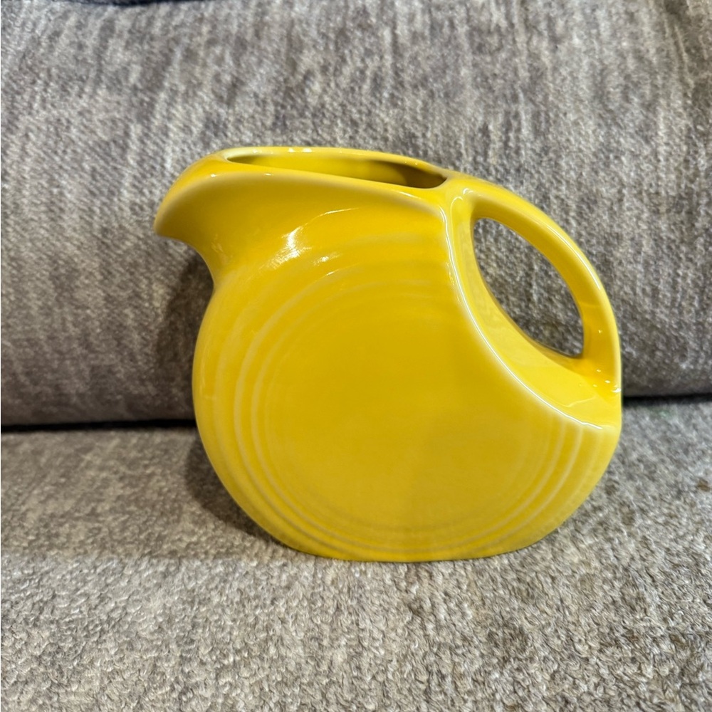 Fiesta medium yellow disc pitcher